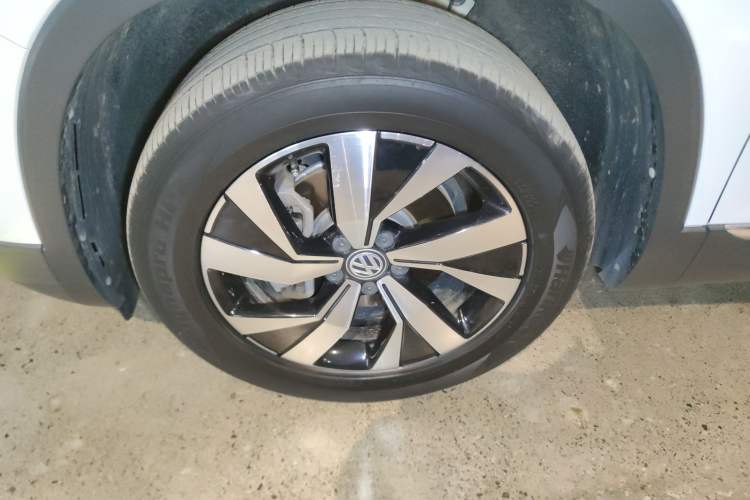 Used Volkswagen Tayron 2021 330TSI Two-Wheel Drive 30th Anniversary Edition Left Front Wheel Hub