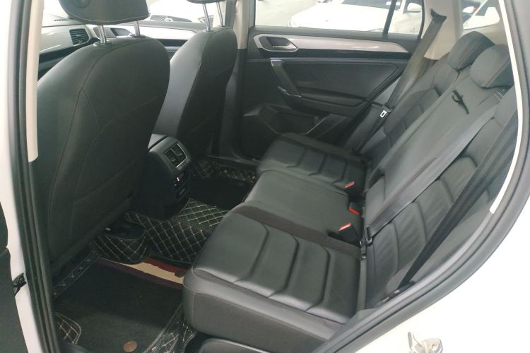 Used Volkswagen Tayron 2021 330TSI Two-Wheel-Drive 3rd Anniversary Limited Edition Left Rear Seat