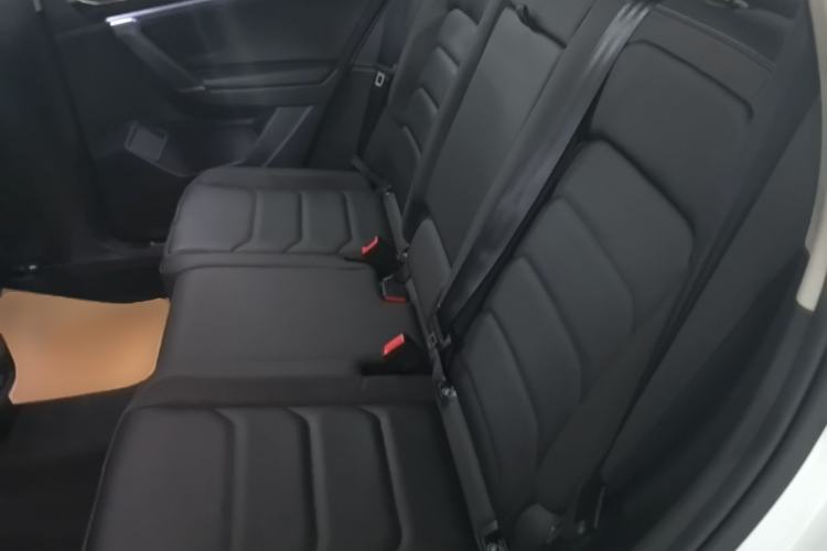 Used Volkswagen Tayron 2021 330TSI Two-Wheel-Drive 3rd Anniversary Limited Edition Left Rear Seat