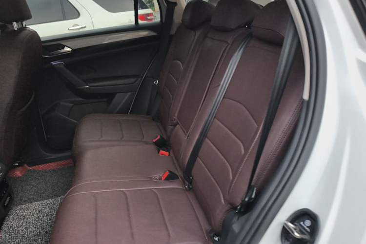 Used Volkswagen Tayron 2021 330TSI Two-Wheel Drive Luxury Smart Connectivity Version Left Rear Seat