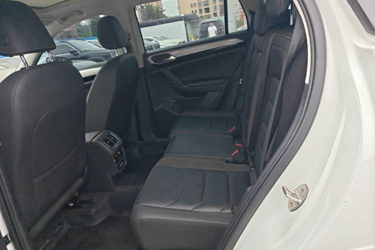 Used Volkswagen Tayron 2021 330TSI Two-Wheel Drive Luxury Connected Version Plus Left Rear Seat