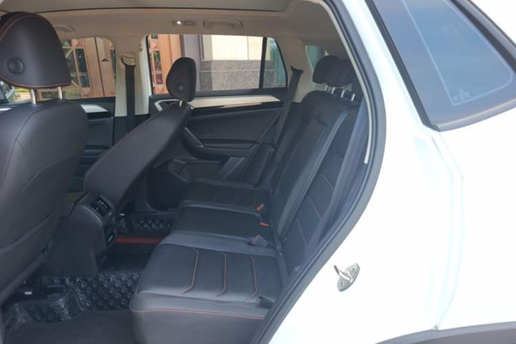 Used Volkswagen Tayron 2021 330TSI Two-Wheel Drive 30th Anniversary Edition Left Rear Seat