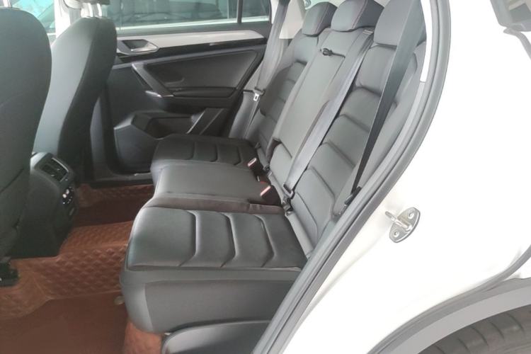 Used Volkswagen Tayron 2021 330TSI Two-Wheel-Drive 3rd Anniversary Limited Edition Left Rear Seat