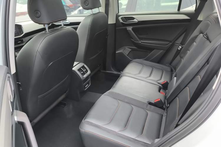 Used Volkswagen Tayron 2021 330TSI Two-Wheel Drive 30th Anniversary Edition Left Rear Seat