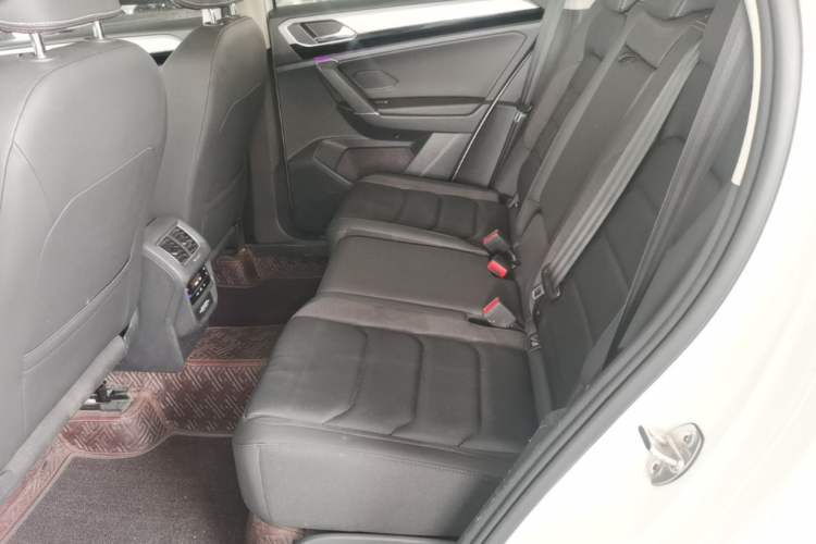 Used Volkswagen Tayron 2021 330TSI Two-Wheel Drive Luxury Smart Connectivity Version Left Rear Seat