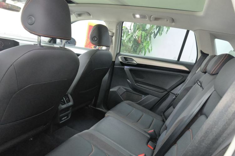 Used Volkswagen Tayron 2021 330TSI Two-Wheel Drive 30th Anniversary Edition Left Rear Seat