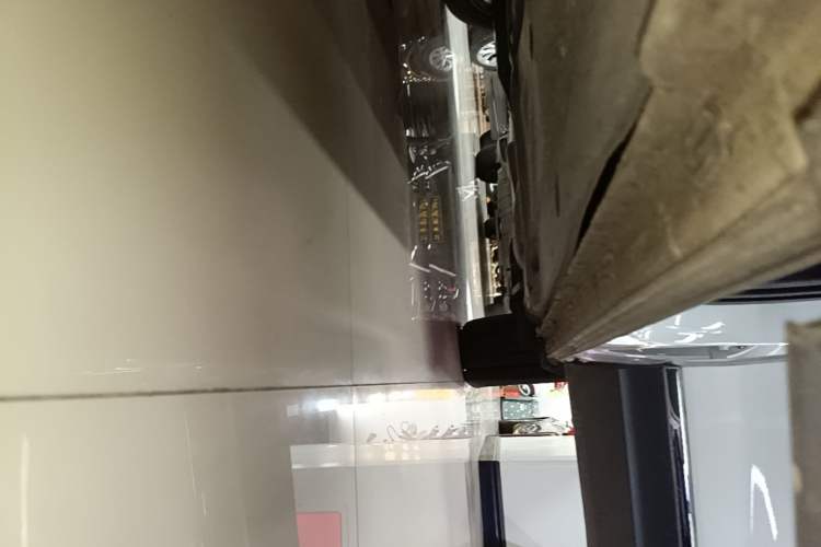 Used Volkswagen Tayron 2021 330TSI Two-Wheel Drive Luxury Smart Connectivity Version Left Side Sill