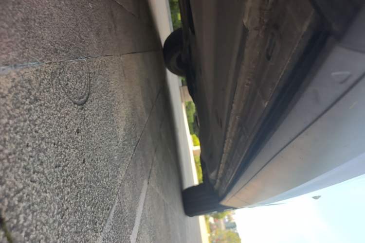 Used Volkswagen Tayron 2021 330TSI Two-Wheel Drive 30th Anniversary Edition Left Side Sill