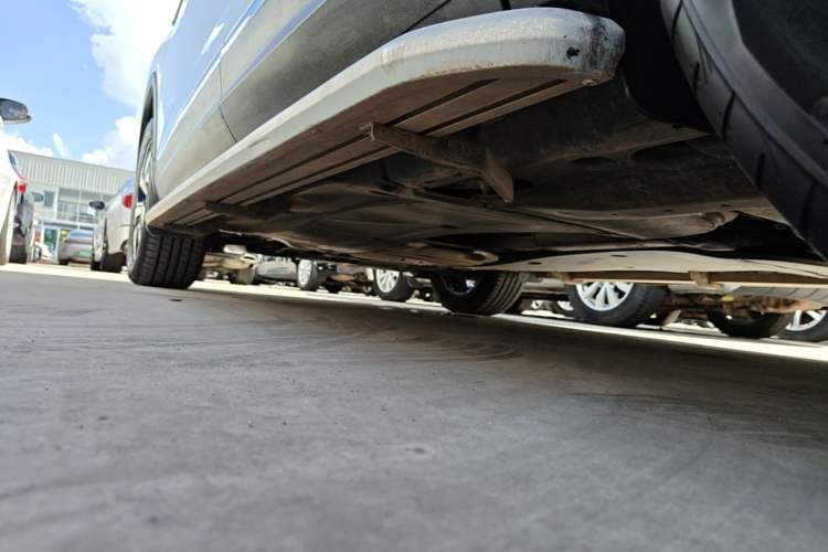 Used Volkswagen Tayron 2021 280TSI Two-Wheel Drive Luxury Smart Connectivity Version Left Side Sill
