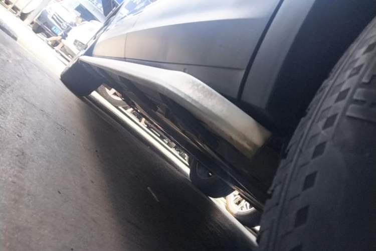 Used Volkswagen Tayron 2021 280TSI Two-Wheel Drive Luxury Smart Connectivity Version Left Side Sill