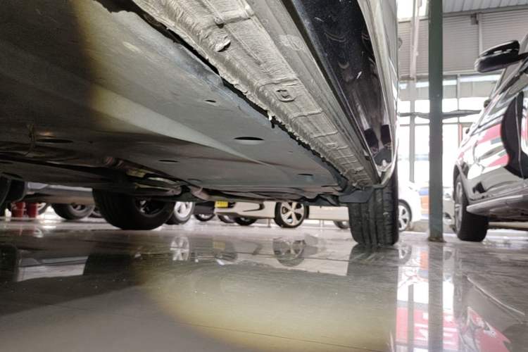 Used Volkswagen Tayron 2021 380TSI All-Wheel Drive R-Line Connected Version Left Side Sill