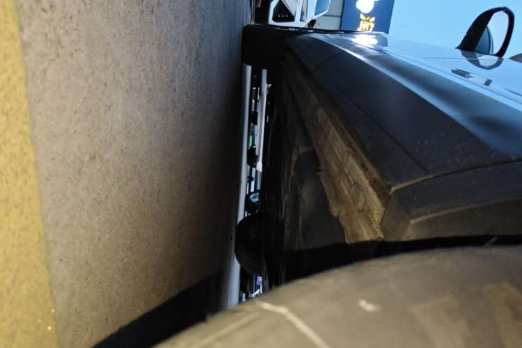 Used Volkswagen Tayron 2021 330TSI Two-Wheel Drive Luxury Smart Connectivity Version Left Side Sill