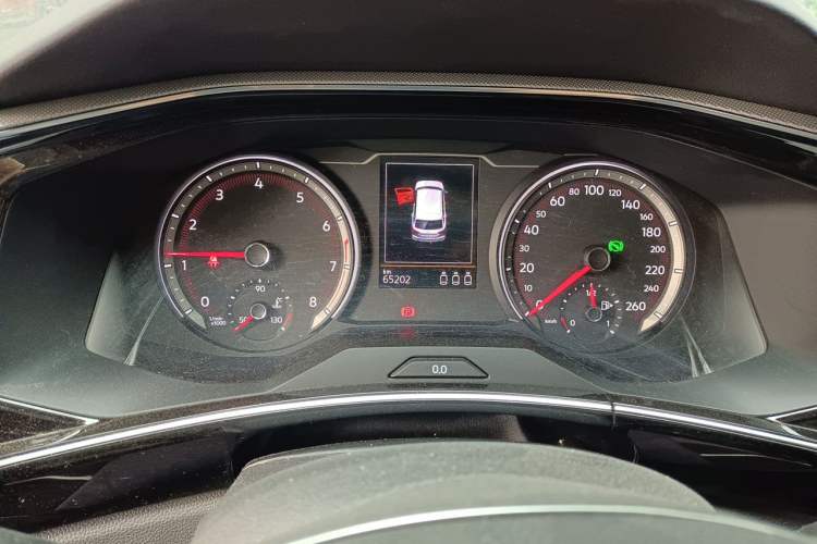 Used Volkswagen Tayron 2021 330TSI Two-Wheel Drive Luxury Smart Connectivity Version Odometer Close Up