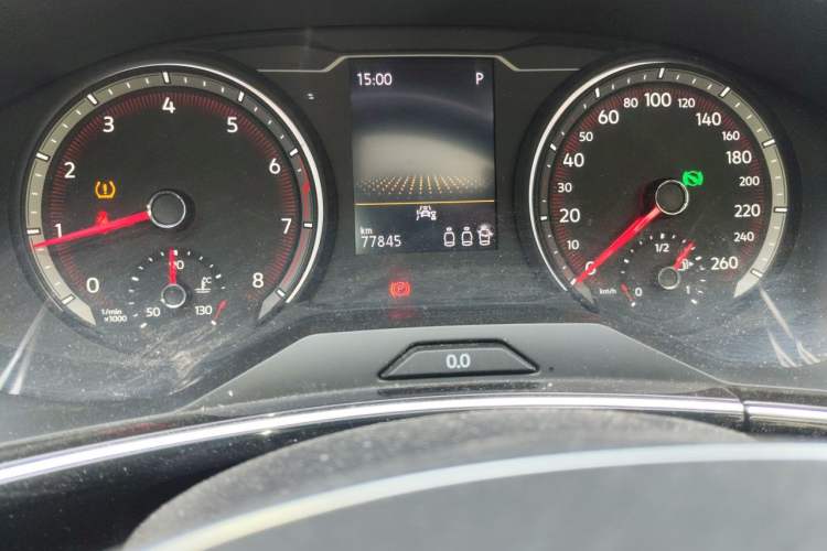 Used Volkswagen Tayron 2021 330TSI Two-Wheel Drive Luxury Smart Connectivity Version Odometer Close Up