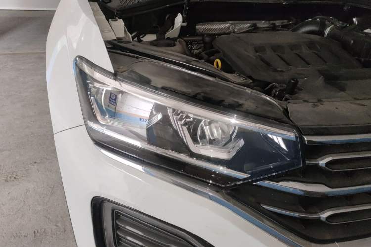 Used Volkswagen Tayron 2021 330TSI Two-Wheel Drive Luxury Connected Version Plus Right Front Headlight