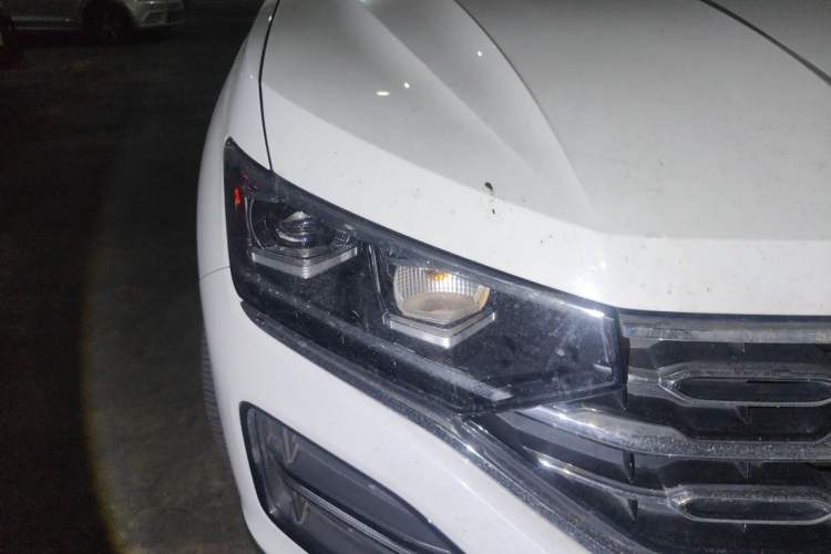 Used Volkswagen Tayron 2021 330TSI Two-Wheel Drive Luxury Smart Connectivity Version Right Front Headlight