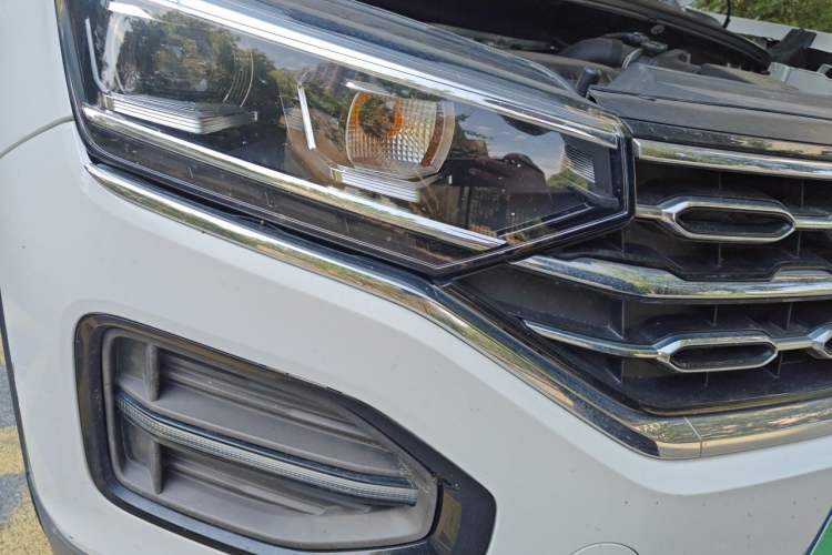 Used Volkswagen Tayron 2021 330TSI Two-Wheel Drive Luxury Smart Connectivity Version Right Front Headlight