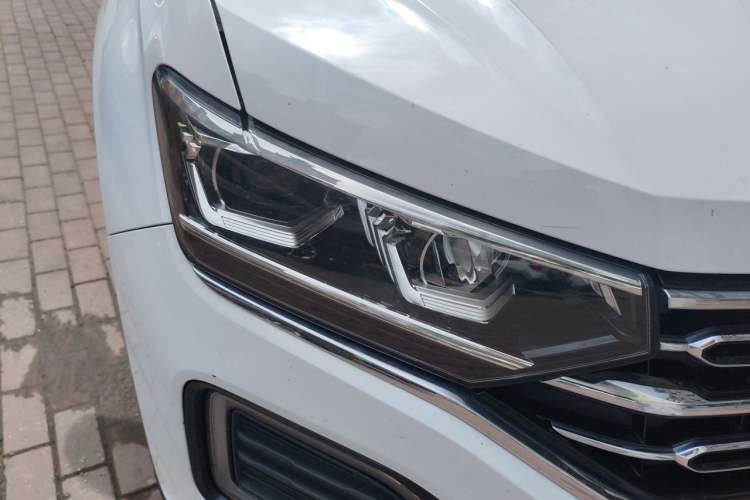 Used Volkswagen Tayron 2021 330TSI Two-Wheel Drive Luxury Connected Version Plus Right Front Headlight