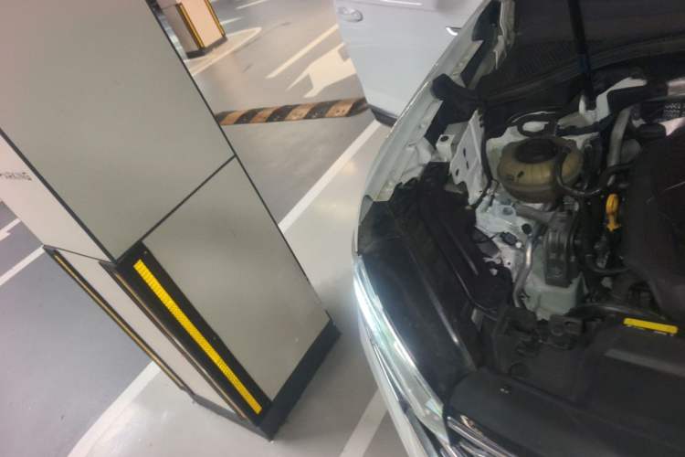 Used Volkswagen Tayron 2021 330TSI Two-Wheel Drive Luxury Smart Connectivity Version Right Front Headlight