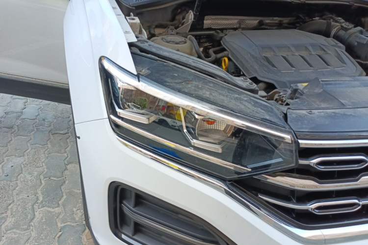 Used Volkswagen Tayron 2021 330TSI Two-Wheel-Drive 3rd Anniversary Limited Edition Right Front Headlight