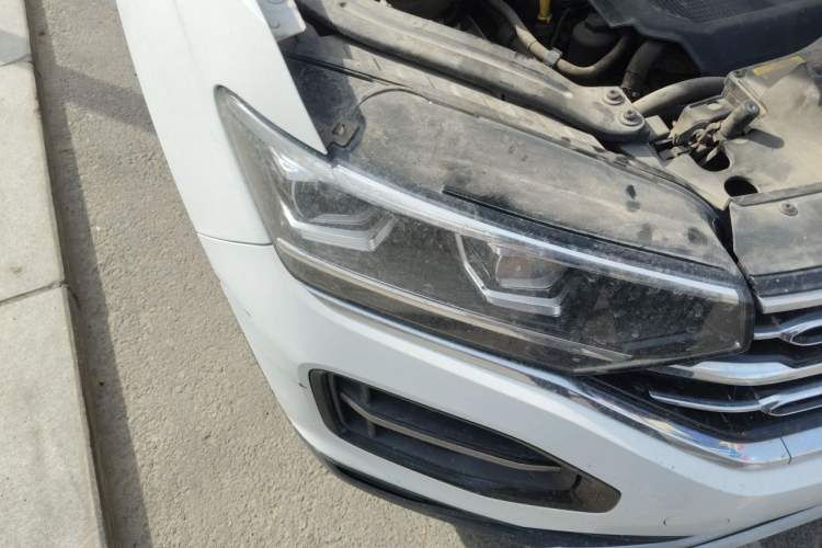 Used Volkswagen Tayron 2021 330TSI Two-Wheel Drive Luxury Smart Connectivity Version Right Front Headlight