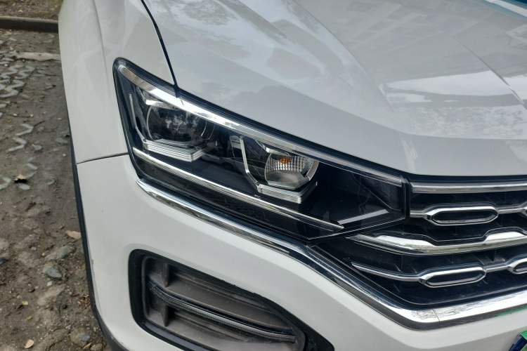 Used Volkswagen Tayron 2021 330TSI Two-Wheel Drive Luxury Smart Connectivity Version Right Front Headlight