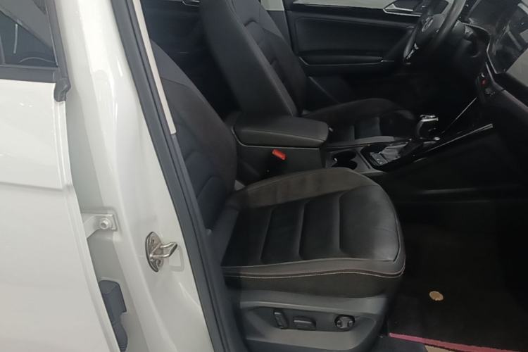 Used Volkswagen Tayron 2021 330TSI Two-Wheel Drive Luxury Smart Connectivity Version Right Front Seat