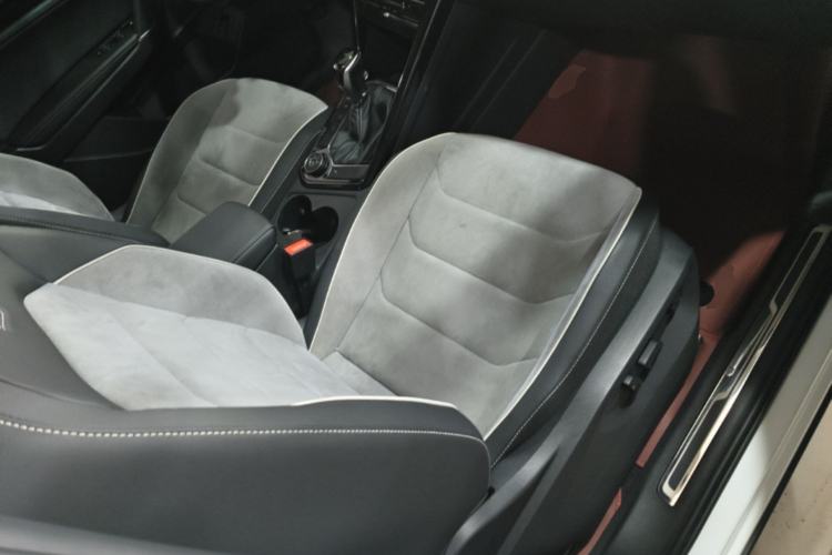 Used Volkswagen Tayron 2021 380TSI All-Wheel Drive R-Line Connected Version Right Front Seat