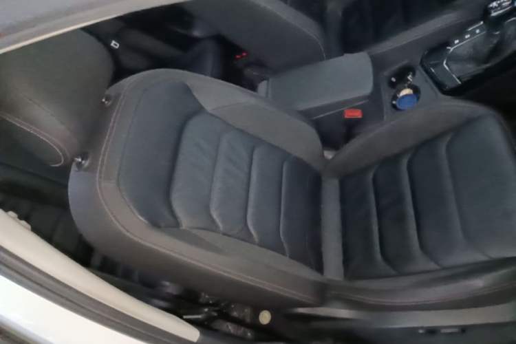 Used Volkswagen Tayron 2021 330TSI Two-Wheel Drive Luxury Smart Connectivity Version Right Front Seat
