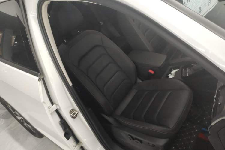 Used Volkswagen Tayron 2021 330TSI Two-Wheel Drive Luxury Smart Connectivity Version Right Front Seat