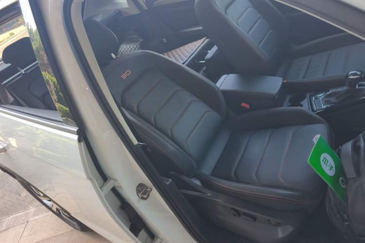 Used Volkswagen Tayron 2021 330TSI Two-Wheel Drive 30th Anniversary Edition Right Front Seat