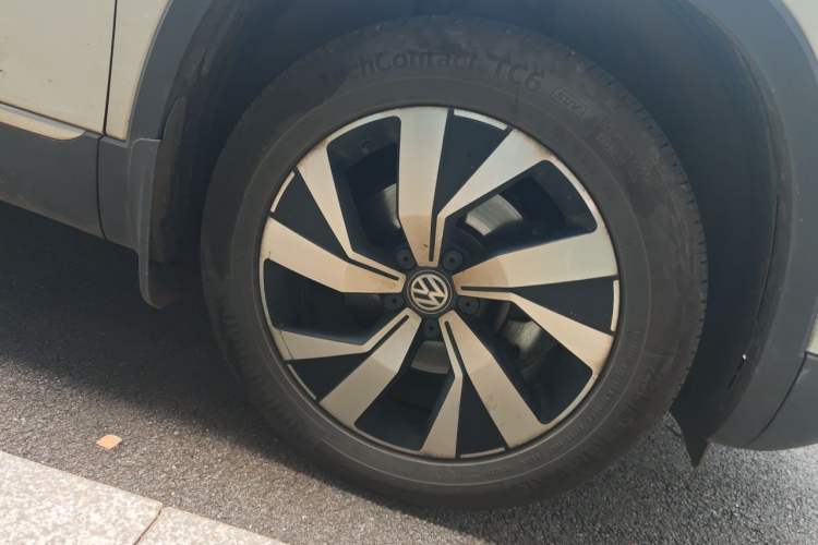 Used Volkswagen Tayron 2021 280TSI Two-Wheel Drive Luxury Smart Connectivity Version Right Front Wheel Hub