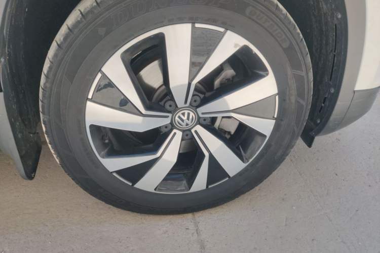 Used Volkswagen Tayron 2021 330TSI Two-Wheel Drive Luxury Smart Connectivity Version Right Front Wheel Hub