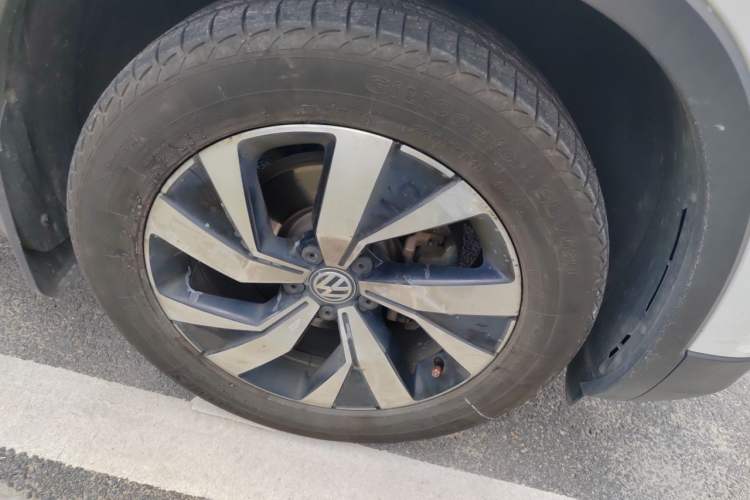Used Volkswagen Tayron 2021 280TSI Two-Wheel Drive Luxury Smart Connectivity Version Right Front Wheel Hub