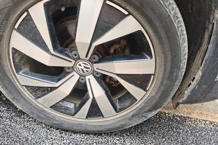 Used Volkswagen Tayron 2021 280TSI Two-Wheel Drive Luxury Smart Connectivity Version Right Front Wheel Hub