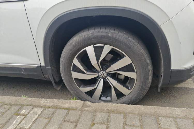 Used Volkswagen Tayron 2021 280TSI Two-Wheel Drive Luxury Smart Connectivity Version Right Front Wheel Hub