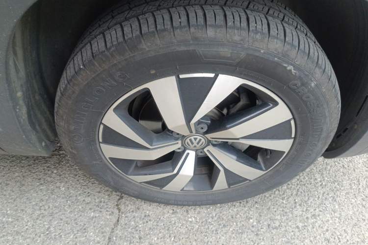 Used Volkswagen Tayron 2021 330TSI Two-Wheel Drive Luxury Connected Version Plus Right Front Wheel Hub