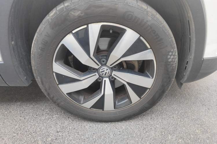 Used Volkswagen Tayron 2021 330TSI Two-Wheel Drive Luxury Smart Connectivity Version Right Front Wheel Hub