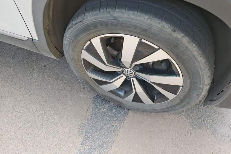 Used Volkswagen Tayron 2021 280TSI Two-Wheel Drive Luxury Smart Connectivity Version Right Front Wheel Hub
