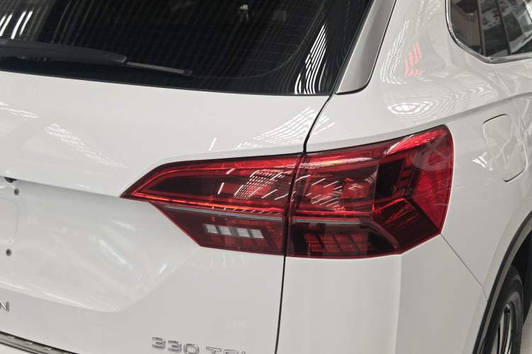 Used Volkswagen Tayron 2021 330TSI Two-Wheel Drive Luxury Smart Connectivity Version Right Rear Taillight