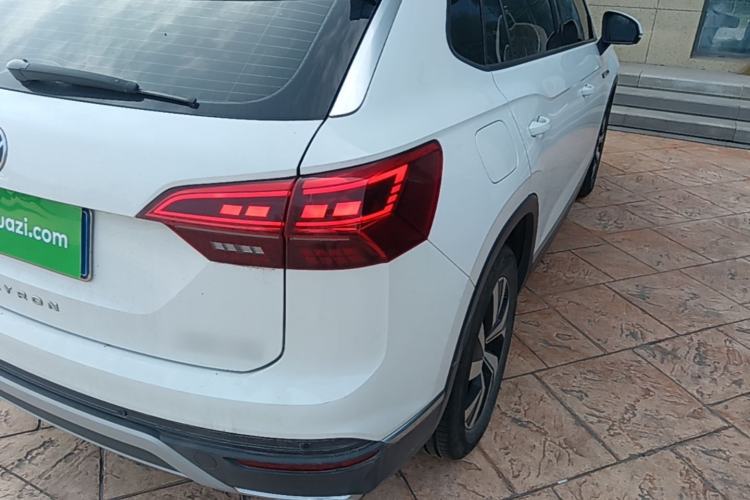 Used Volkswagen Tayron 2021 330TSI Two-Wheel-Drive 3rd Anniversary Limited Edition Right Rear Taillight
