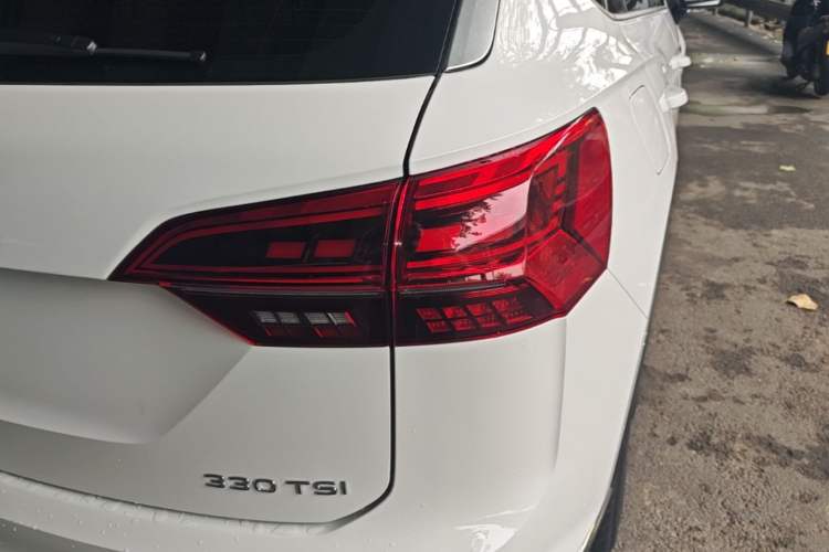 Used Volkswagen Tayron 2021 330TSI Two-Wheel Drive Luxury Smart Connectivity Version Right Rear Taillight