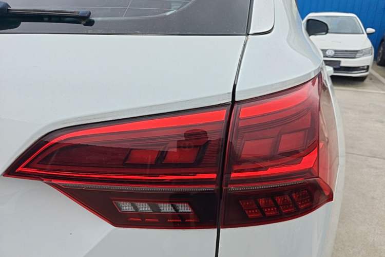 Used Volkswagen Tayron 2021 330TSI Two-Wheel Drive Luxury Connected Version Plus Right Rear Taillight