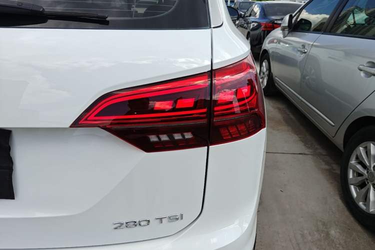 Used Volkswagen Tayron 2021 280TSI Two-Wheel Drive Luxury Smart Connectivity Version Right Rear Taillight