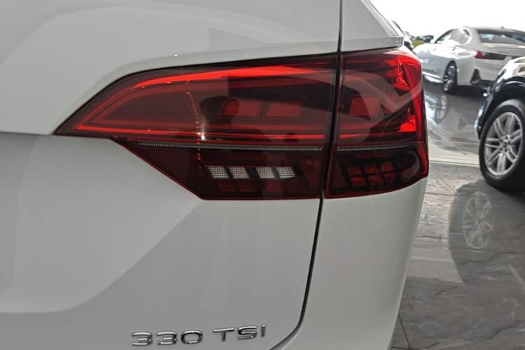 Used Volkswagen Tayron 2021 330TSI Two-Wheel Drive Luxury Smart Connectivity Version Right Rear Taillight