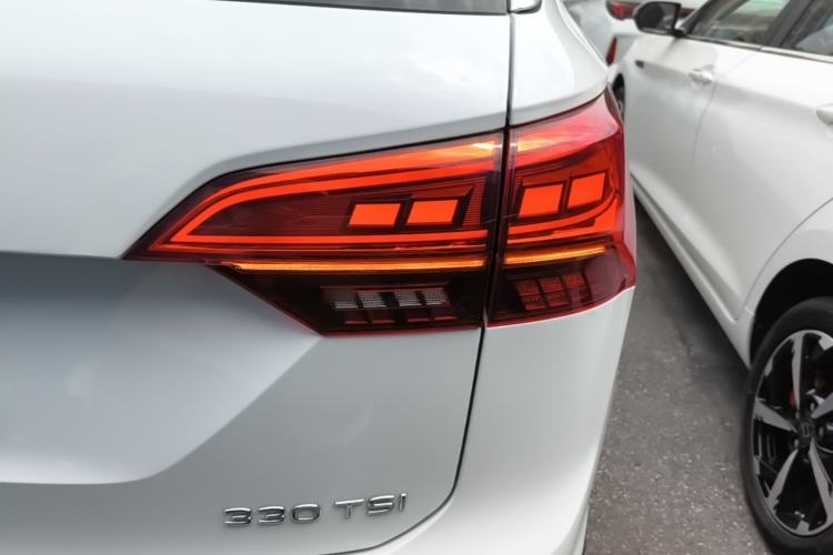 Used Volkswagen Tayron 2021 330TSI Two-Wheel Drive 30th Anniversary Edition Right Rear Taillight
