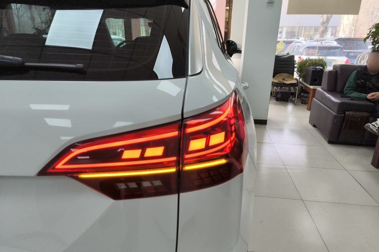 Used Volkswagen Tayron 2021 330TSI Two-Wheel Drive 30th Anniversary Edition Right Rear Taillight