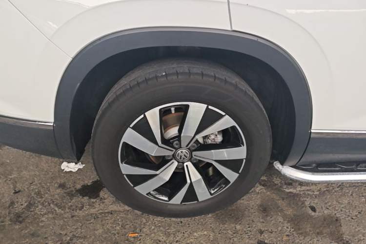 Used Volkswagen Tayron 2021 330TSI Two-Wheel Drive Luxury Smart Connectivity Version Right Rear Wheel Hub