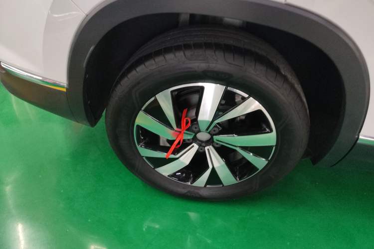 Used Volkswagen Tayron 2021 330TSI Two-Wheel Drive Luxury Smart Connectivity Version Right Rear Wheel Hub