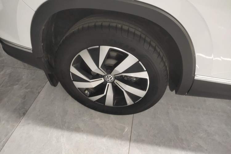 Used Volkswagen Tayron 2021 330TSI Two-Wheel Drive Luxury Smart Connectivity Version Right Rear Wheel Hub